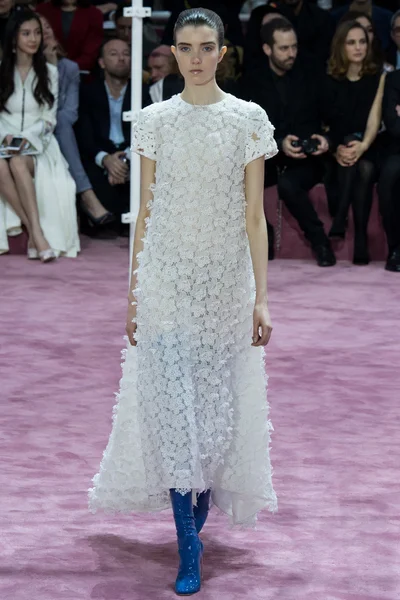 Look 49